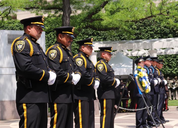 Union Pacifc’s Special Agent Honor Guard members stood watch at the National Law Enforcement Offcers Memorial in Washington, D.C., as part of National Police Week