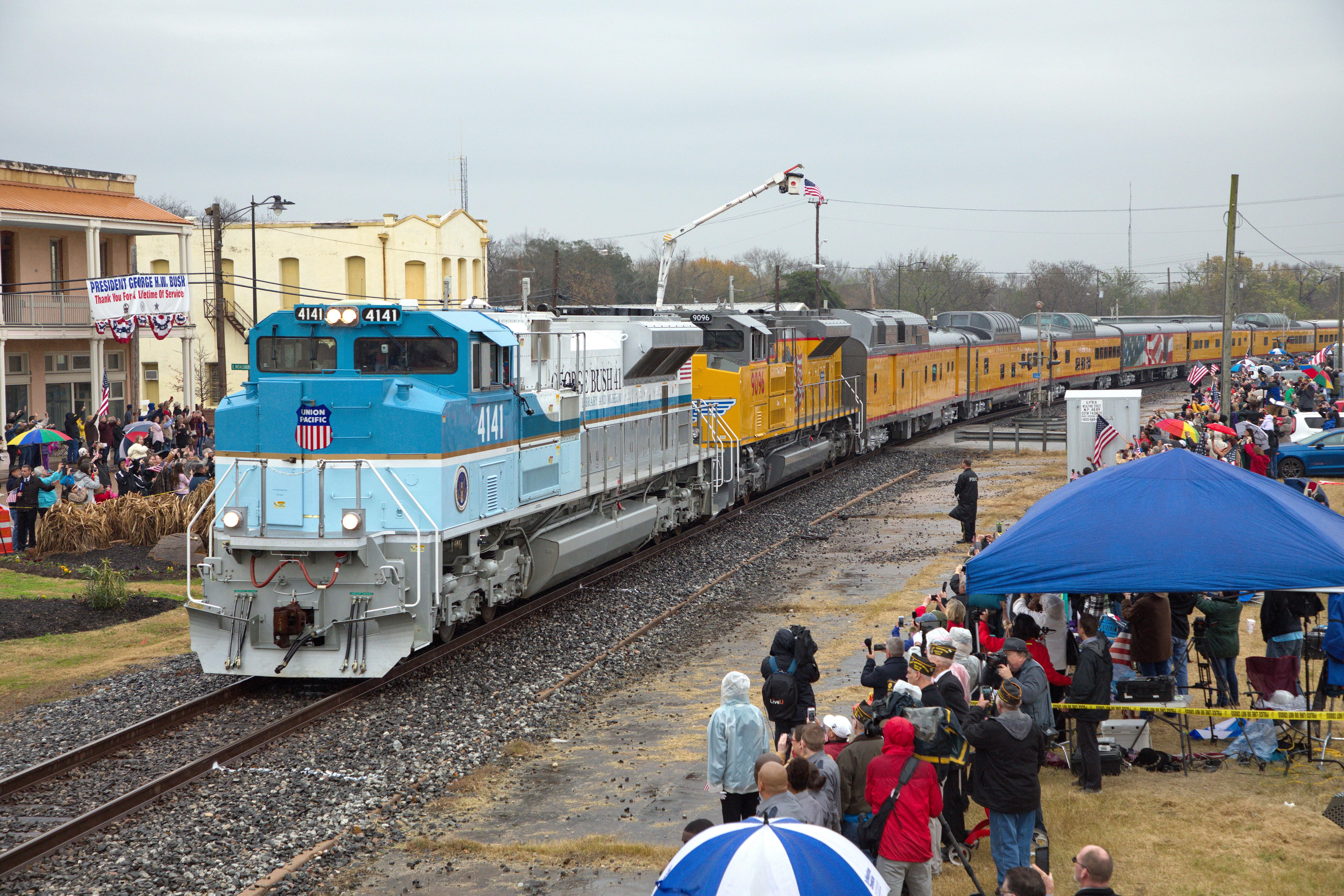 Up George H W Bush Funeral Train Story Uniting America The President S Final Journey To Air On Discovery