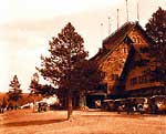img_895-old-faithful-inn_thm