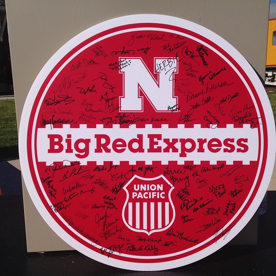 Everybody on board from both Union Pacific and the
University of Nebraska-Lincoln signed these commemorative
Big Red Express signs, which were presented to the mayors
at each whistle stop.
