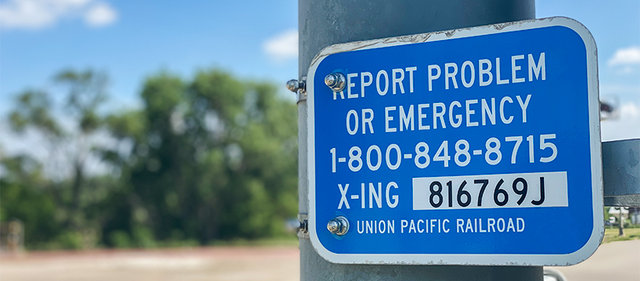 Blue Emergency Notification System (ENS) sign