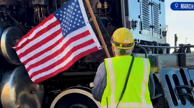  A Moving Symbol: The Flag Tradition of Union Pacific Steam