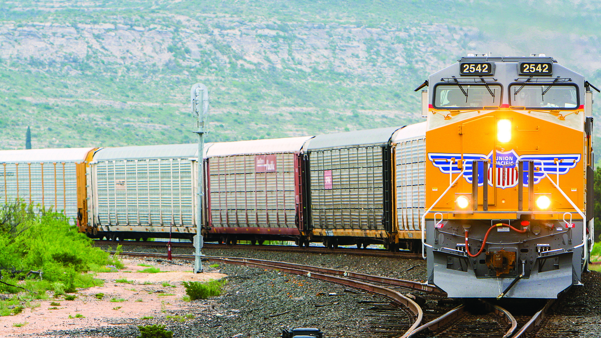 Amtrak Auto Rack What Is an Autorack Rail Car? | Union Pacific