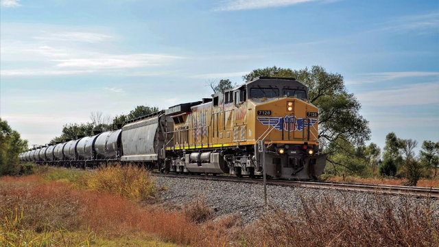 Union pacific 7128 locomotive on track