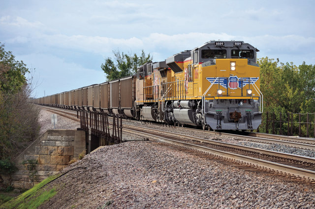 UP 8889 leads a coal train near Beaver, Iowa.