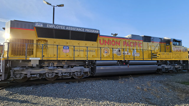 EAP Commerative Locomotive | LR