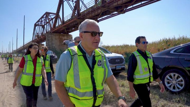 Union Pacific senior leadership at Eagle Pass, Texas | M