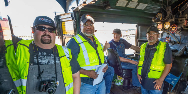Joe Montiel, right, and Ronald Chapman, left, in No. 4014's cab. | L