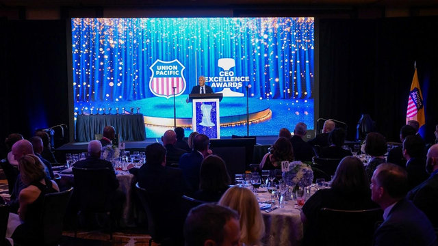 CEO Jim Vena Presenting at the CEO Excellence Awards | MR