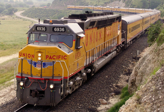 Original | Heritage Fleet: Centennial No 6936 pulling heritage cars