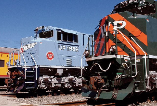 Link to Commemorative Locomotives page