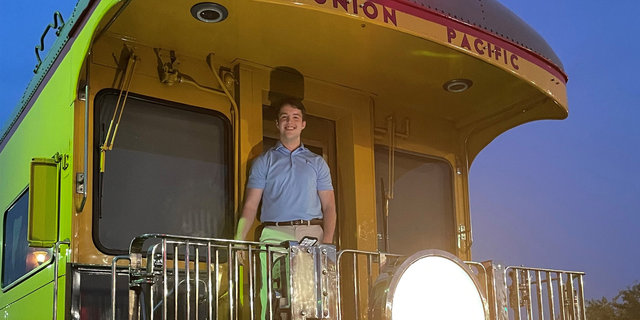 Ben Morland Insights Train | LR