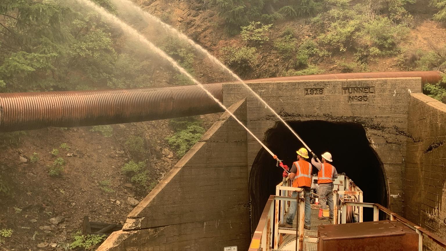UP Water Train Fights California Wildfires | Union Pacific