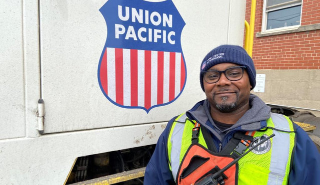 Earnest Pettis Jr., intermodal service employee, Main Image | L