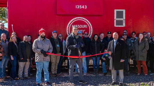Pleasant Hill caboose ribbon cutting | L