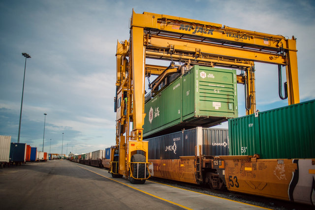 What Is a Well Car Crane