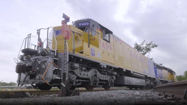 UP's first-of-kind Hybrid Locomotive | O