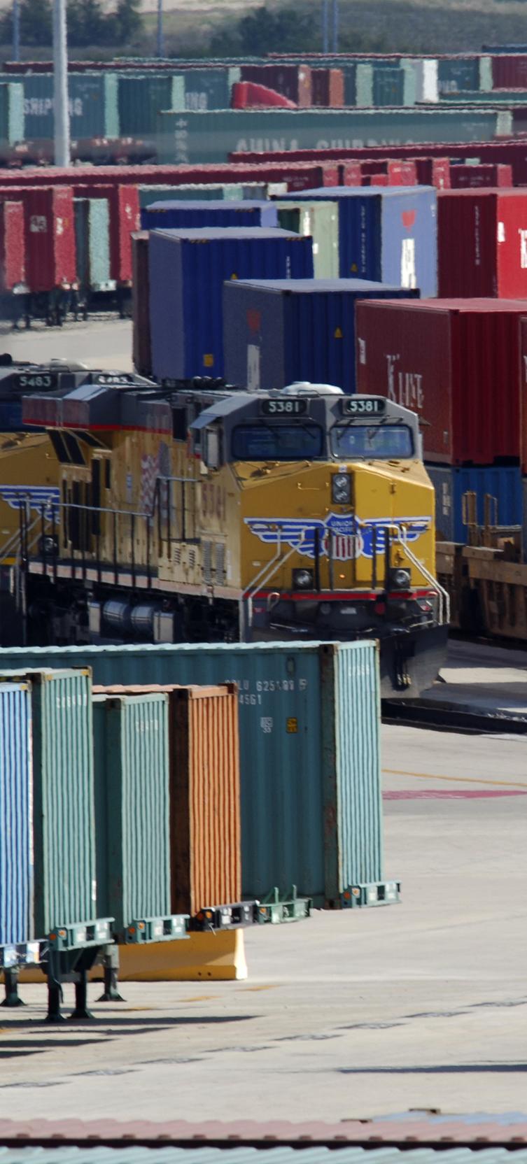 Located just 12 miles outside downtown Dallas, our Dallas Intermodal Terminal supports intermodal volume across the region.