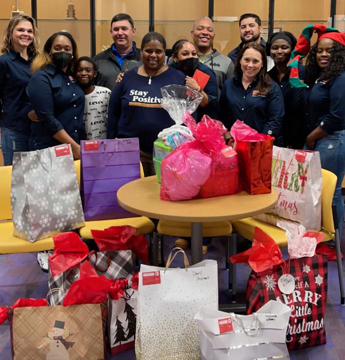 Medium | Inside Track: Sharing the Spirit: Fort Worth Lead Adopt a Family