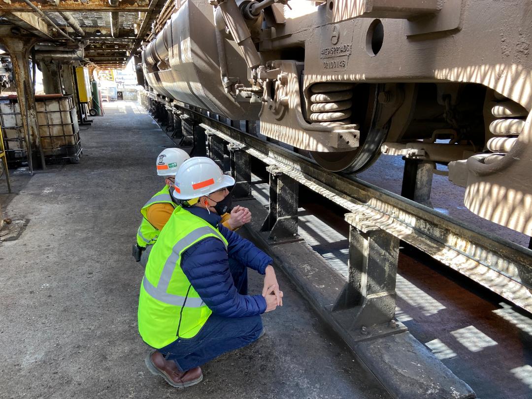 Medium Retina | Inside Track: Best Leaders Act Like Founders