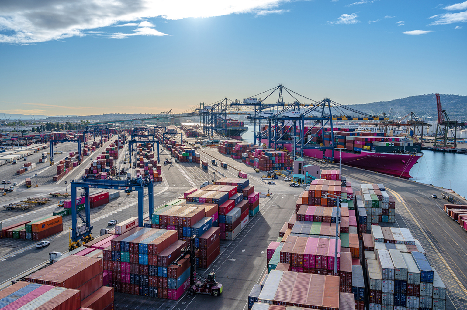 Large Retina | Inside Track: Port of Los Angeles - West Coast Ports