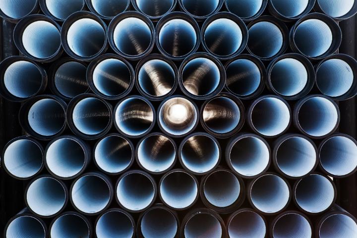 Medium | Pipe End View