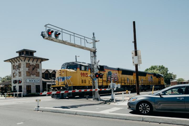 Medium | Locomotive entering crossing in Rocklin, California