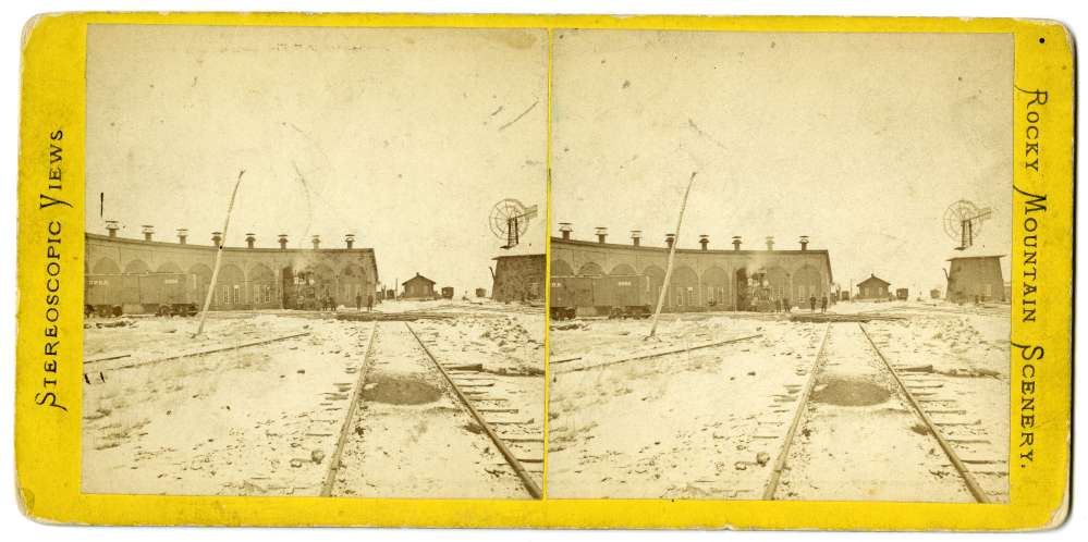 A stereo card showing the Round House in Grand Island, Nebraska