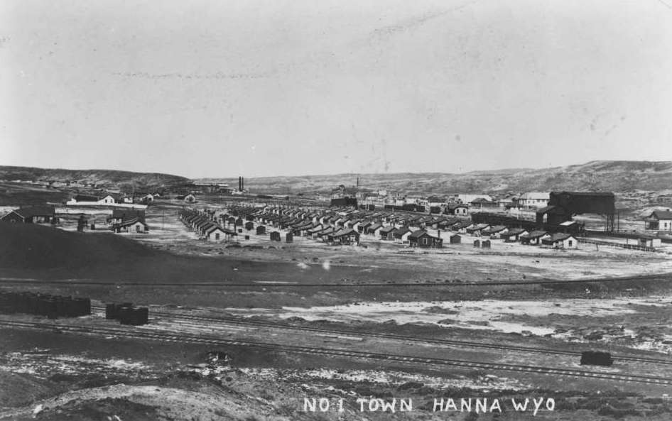 The town of Hanna, WY and the coaling tower