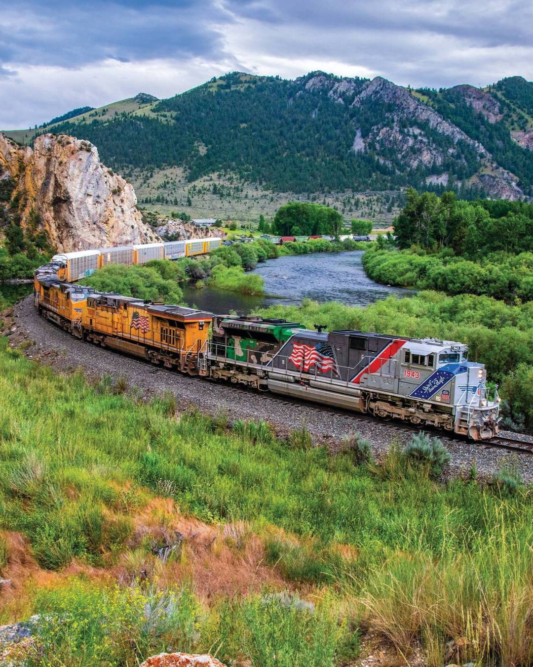 Union Pacific locomotive No. 1943 "The Spirit" passes through Montana.